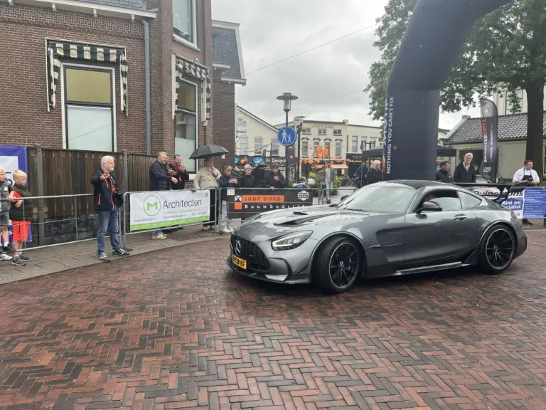 Zestig bijzondere auto's rijden de Silverlegrally
