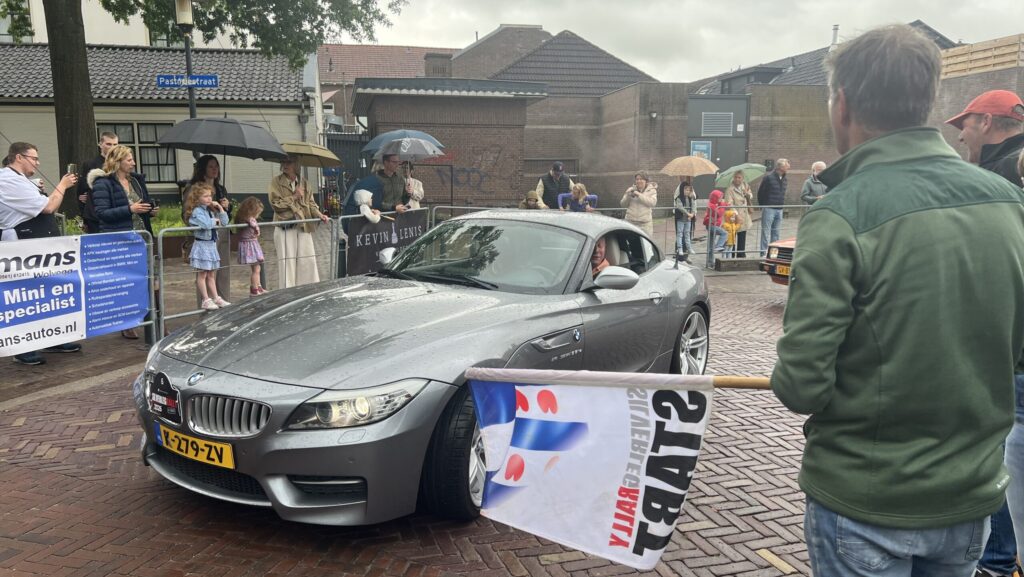Zestig bijzondere auto's rijden de Silverlegrally