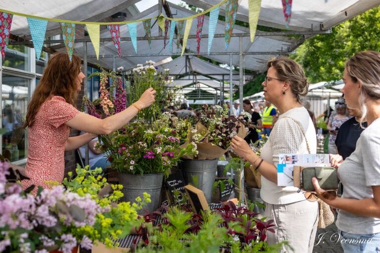 bloemenkraam op het tuinfestival (foto: J. Veensma). 