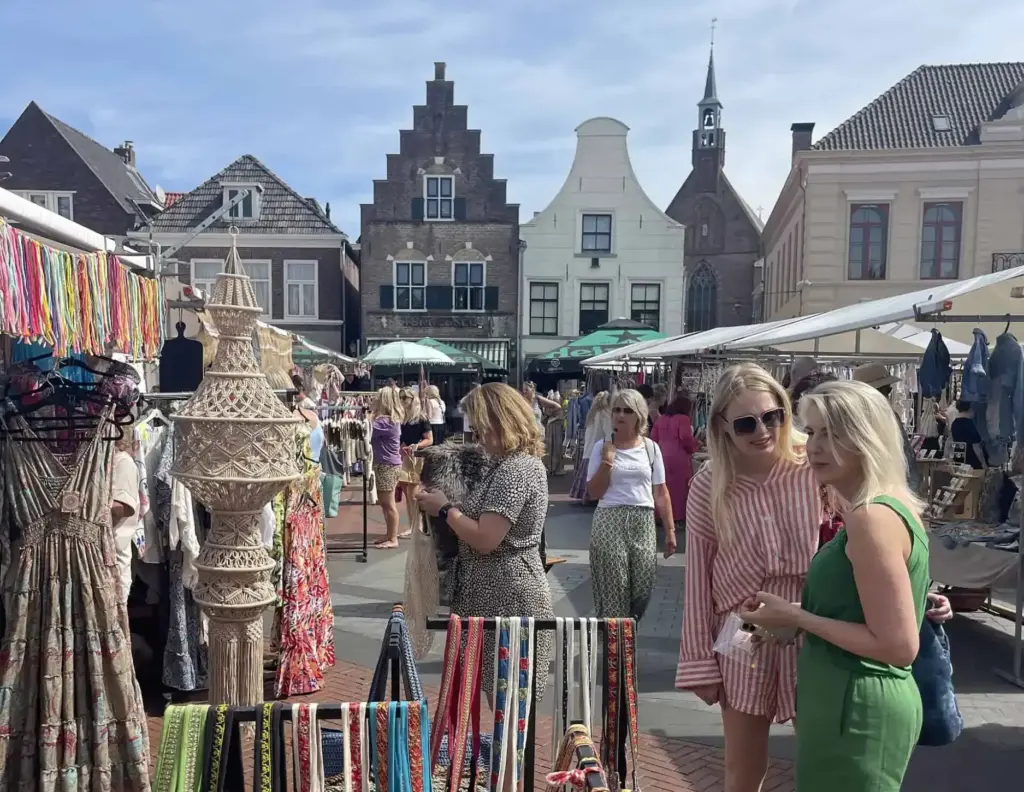 Woensdag Spaanse sferen tijdens Vestingfeest Steenwijk goes Ibiza