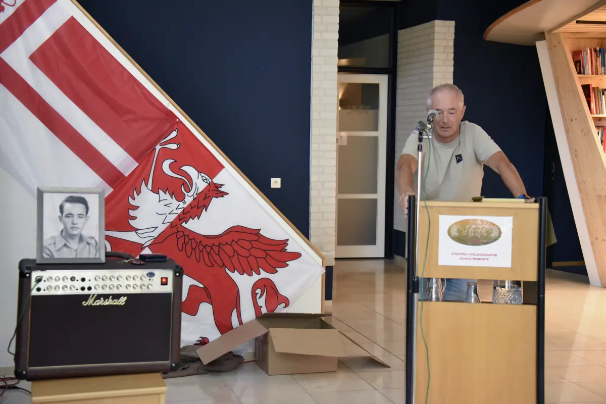 Stef Damhuis vertelt over de Indië-brieven van zien vader (Foto: Lenus van den Broek).