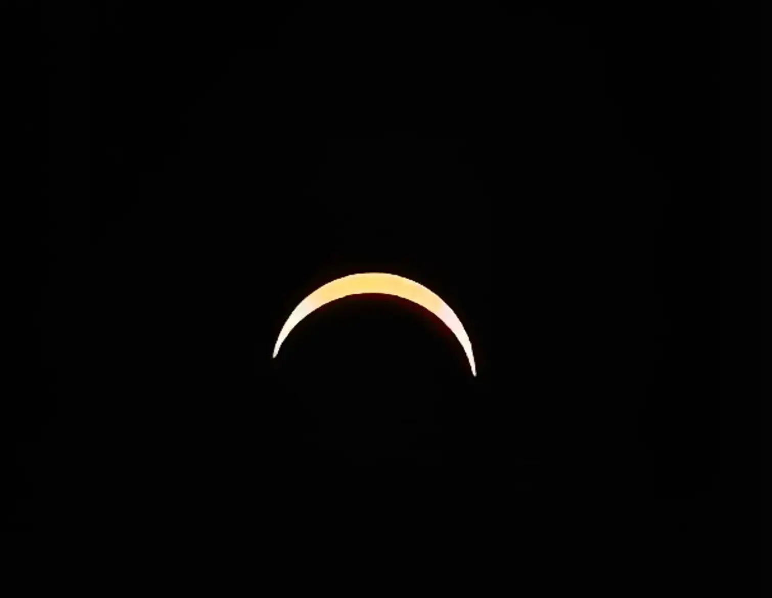 De maximale zonsverduistering in Nederland (foto: Marijn Joop)