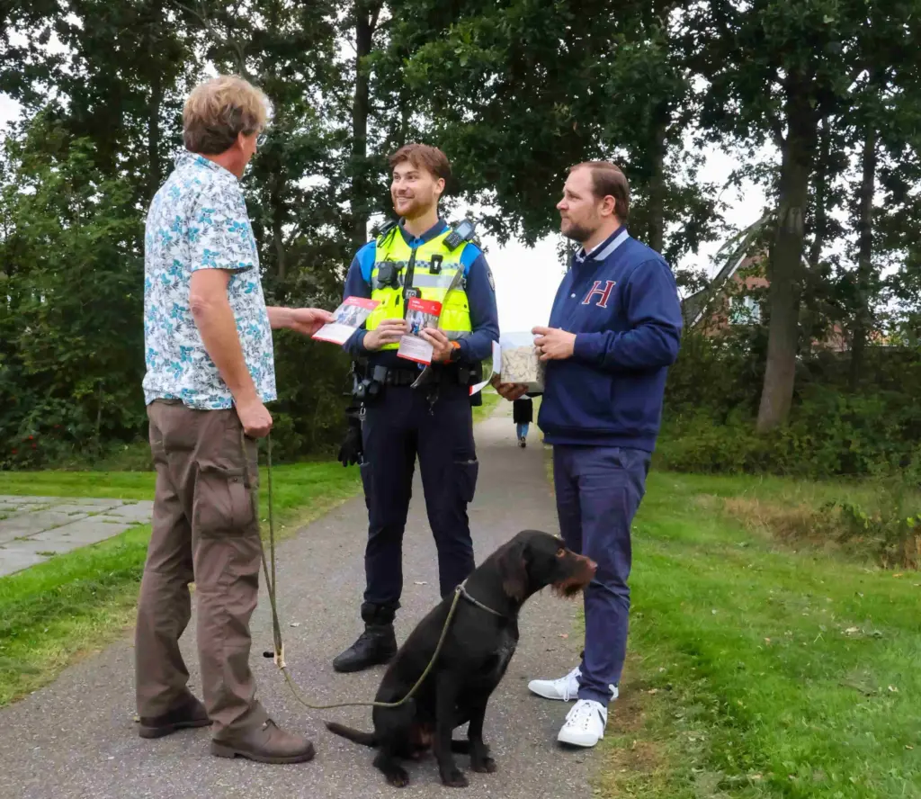 In gesprek met hondeneigenaar
