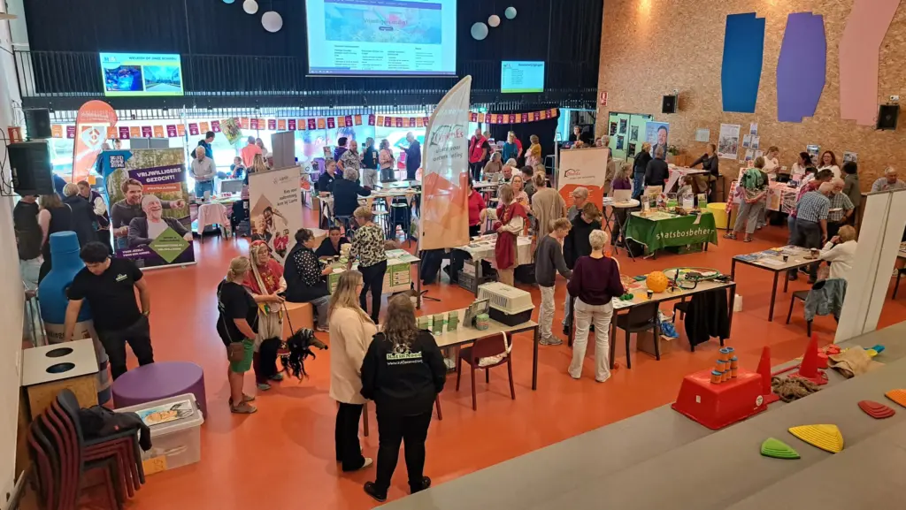 Eerste Vrijwilligersmarkt Ooststellingwerf druk bezocht