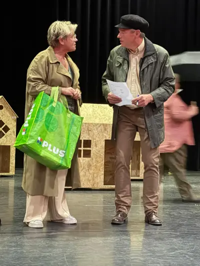 scene repetitie paradijsvogels uit west (foto aangeleverd)