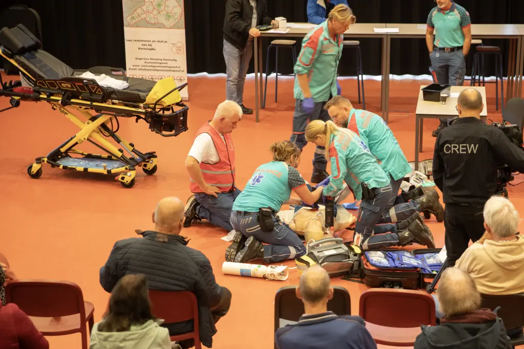 Hart Veilig Dag levert tien nieuwe burgerhulpverleners op in Ooststellingwerf