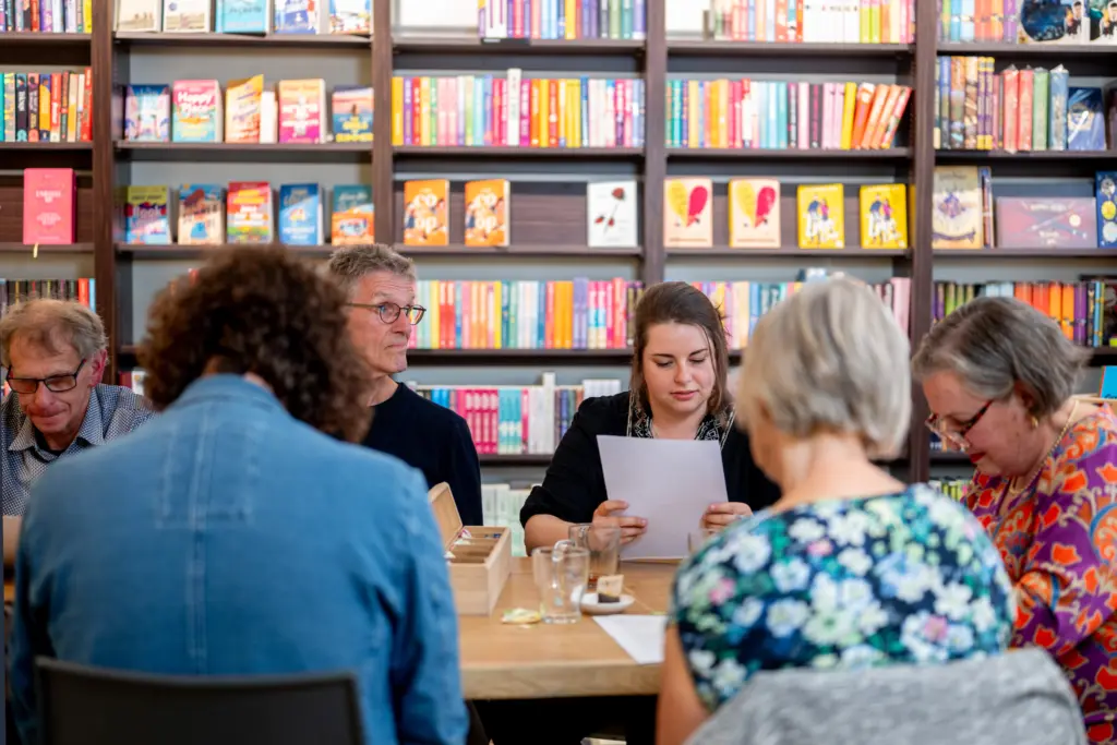 Bibliotheek Oosterwolde is meer dan een plek voor alleen boeken (Foto: Hoge Noorden / Jacob van Essen).