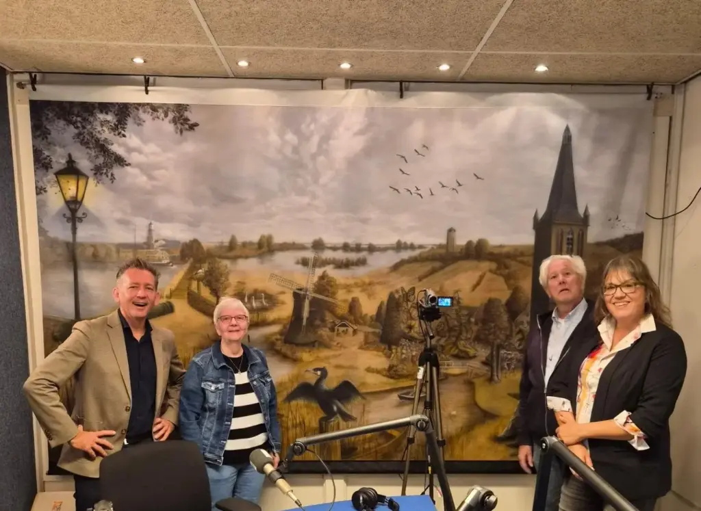 Immens wandkleed van Marcia Timmermans voor studio RTV SLOS