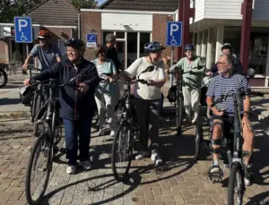 Op pad in Drenthe met diverse type fietsen (foto: RTV Drenthe).